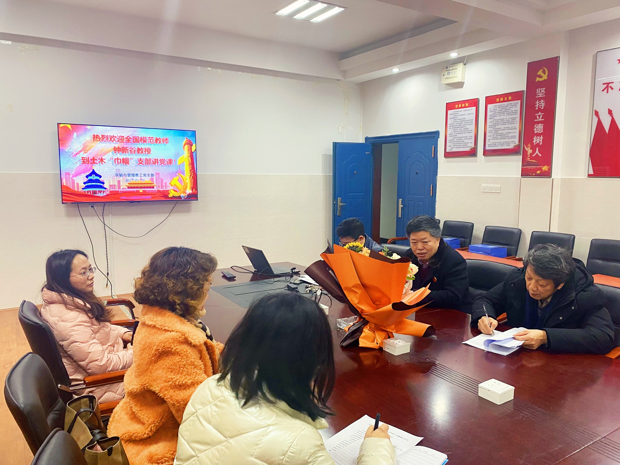 c5582378f8ca4bd1a46055c050d1c36f.jpg c5582378f8ca4bd1a46055c050d1c36f.jpg