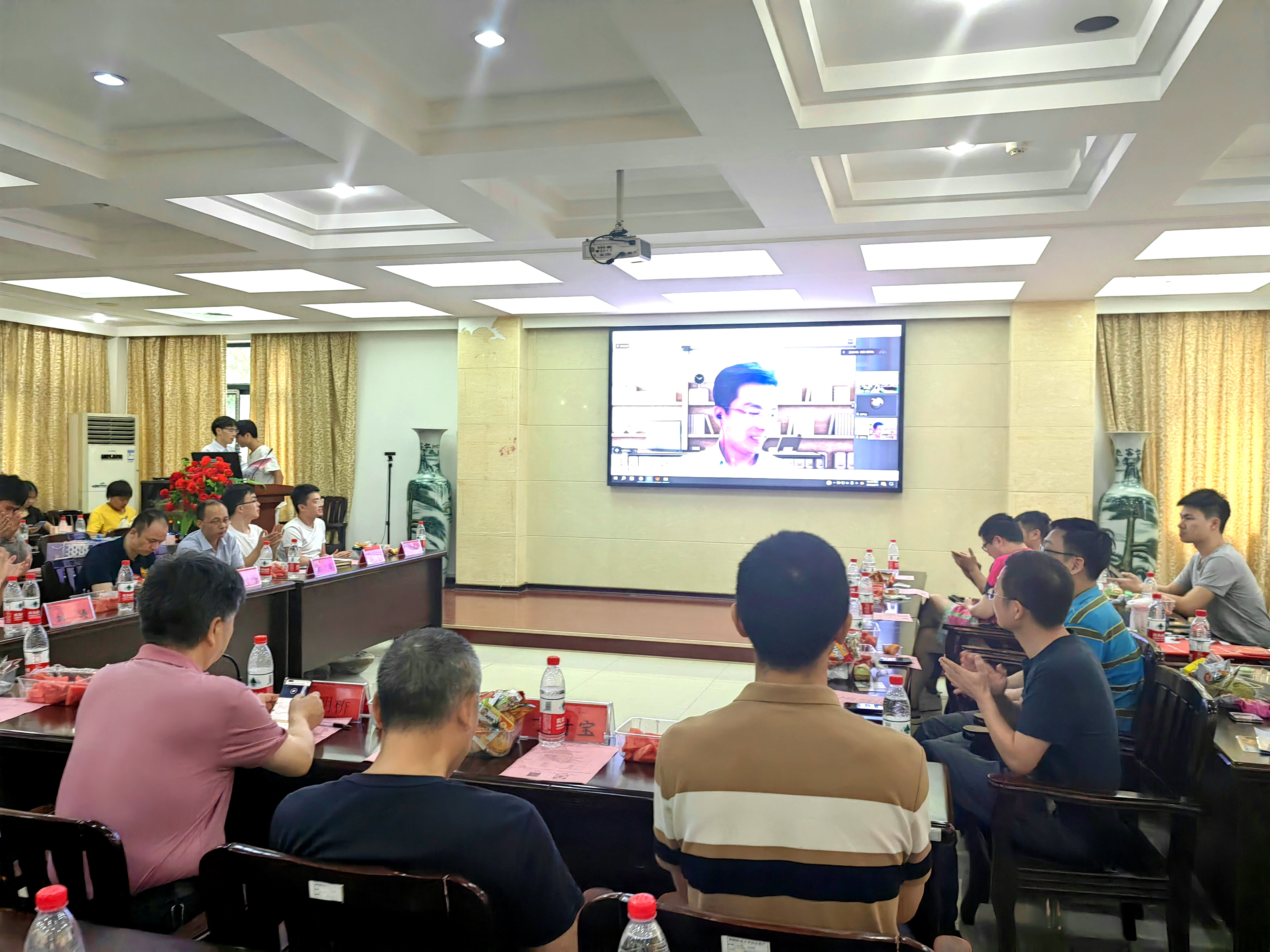 ca4eac2b8248456baf06c4079bdae680.jpg ca4eac2b8248456baf06c4079bdae680.jpg